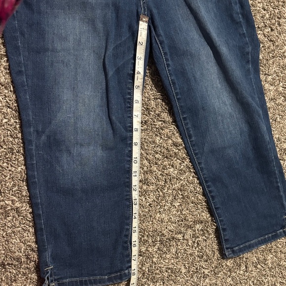 Judy Blue Deep Indigo Cropped Jeans - Picture 10 of 11